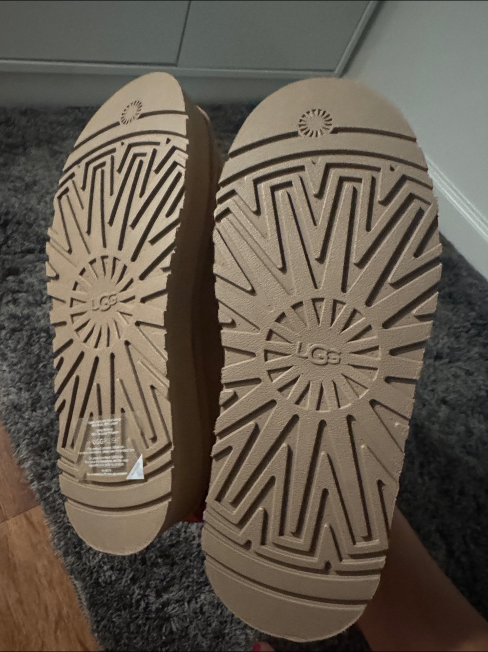UGG Chestnut Suede Platform Slip- Size 8 - Picture 5 of 12